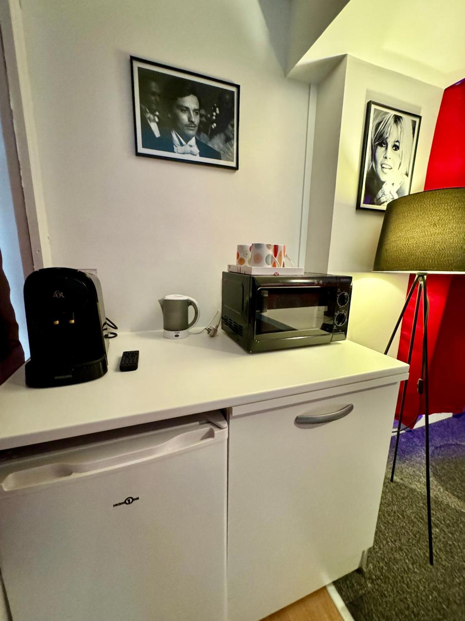 Appartement Lumineux Et Renove Pres De Montmartre "Amelie" ปารีส ภายนอก รูปภาพ